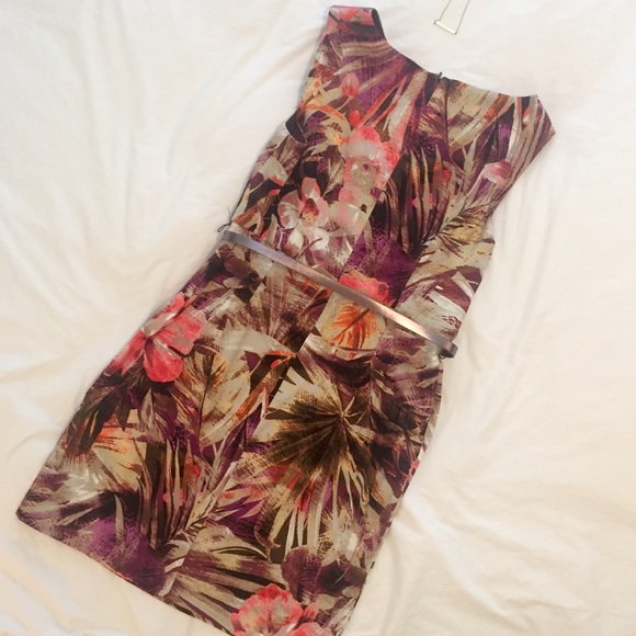 NWOT Super Cute Dress! - Picture 6 of 8