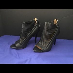 L.A.M.B Black Leather Heels size 6