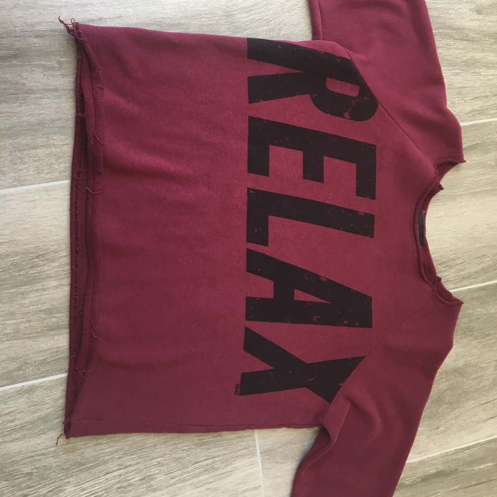 sweatshirt dark red