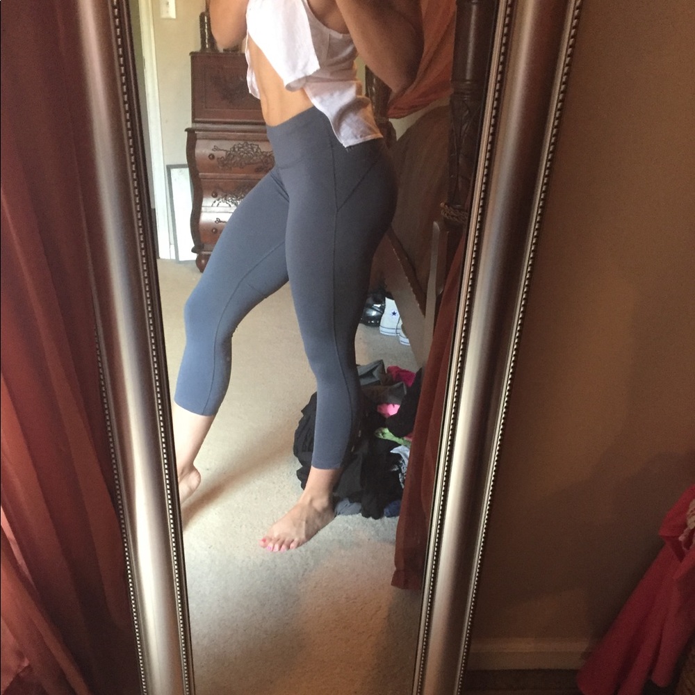 Nike crop leggings grey
