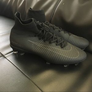Soccer cleats