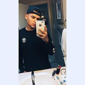 Meet your Posher, Rob