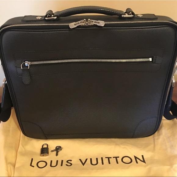LOUIS VUITTON Taiga Odessa Laptop Briefcase - Picture 1 of 7