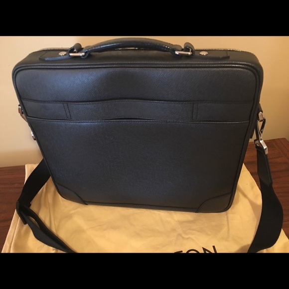 LOUIS VUITTON Taiga Odessa Laptop Briefcase - Picture 2 of 7