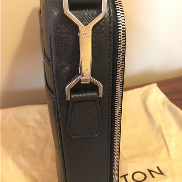 LOUIS VUITTON Taiga Odessa Laptop Briefcase - Picture 7 of 7