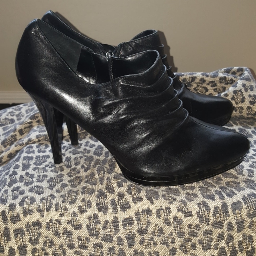 💓💜Nine West Booties/Ankle Boots size 10