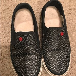 Ugg slip on sneakers, size 1. In great condition.
