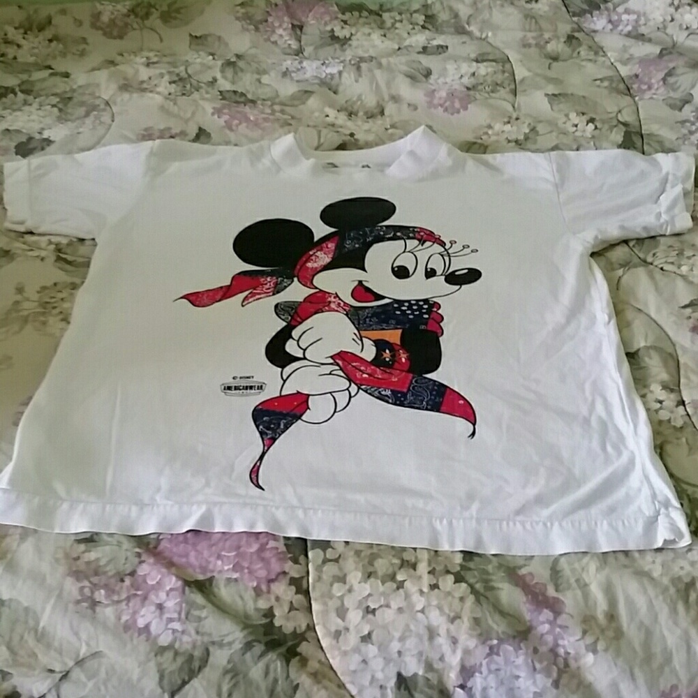 Disneys Minnie T-Shirt, short sleeves Size S