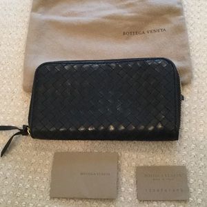 Bottega Veneta wallet