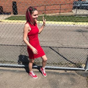 Meet your Posher, Stevi