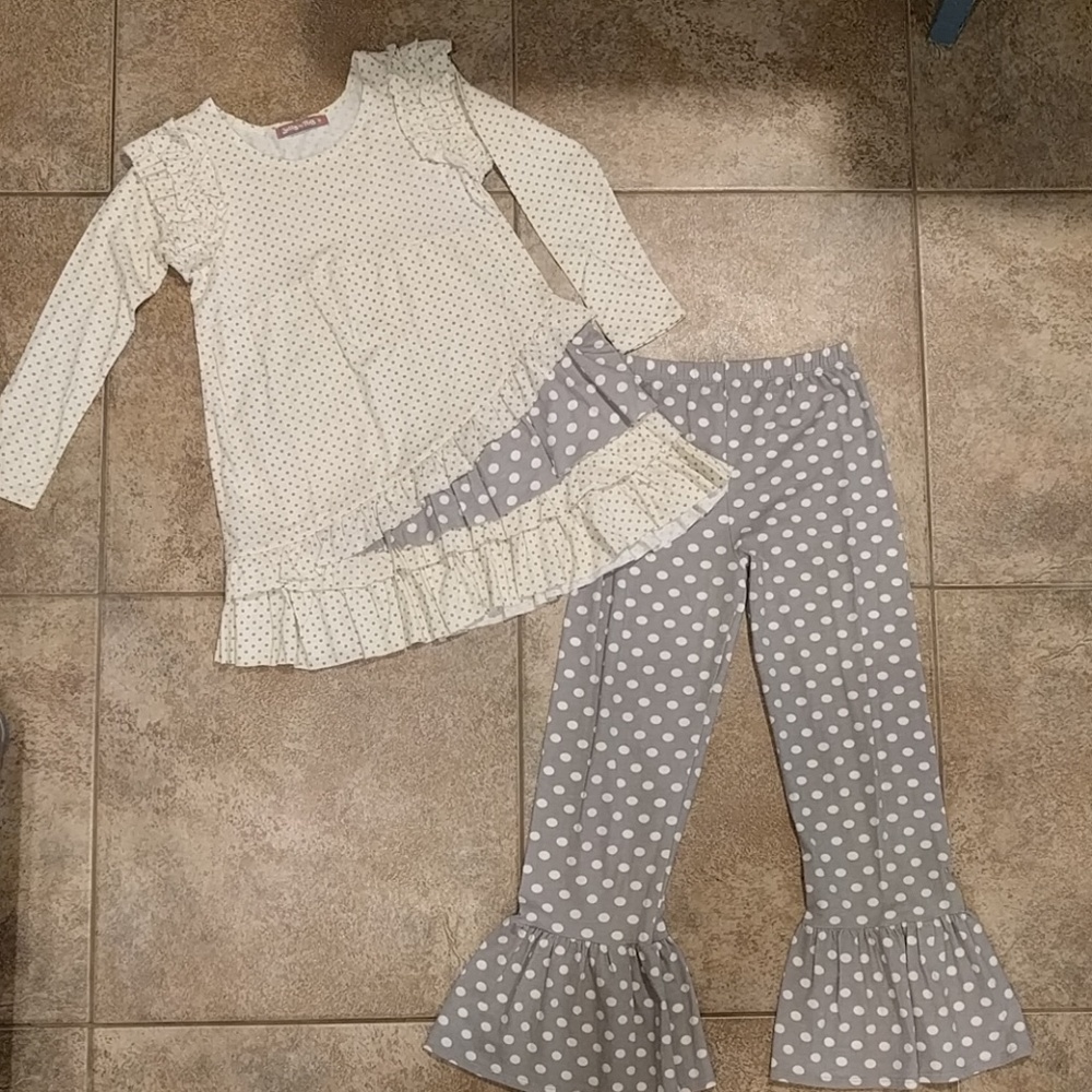 NWOT Jelly The Pug Outfit **10**