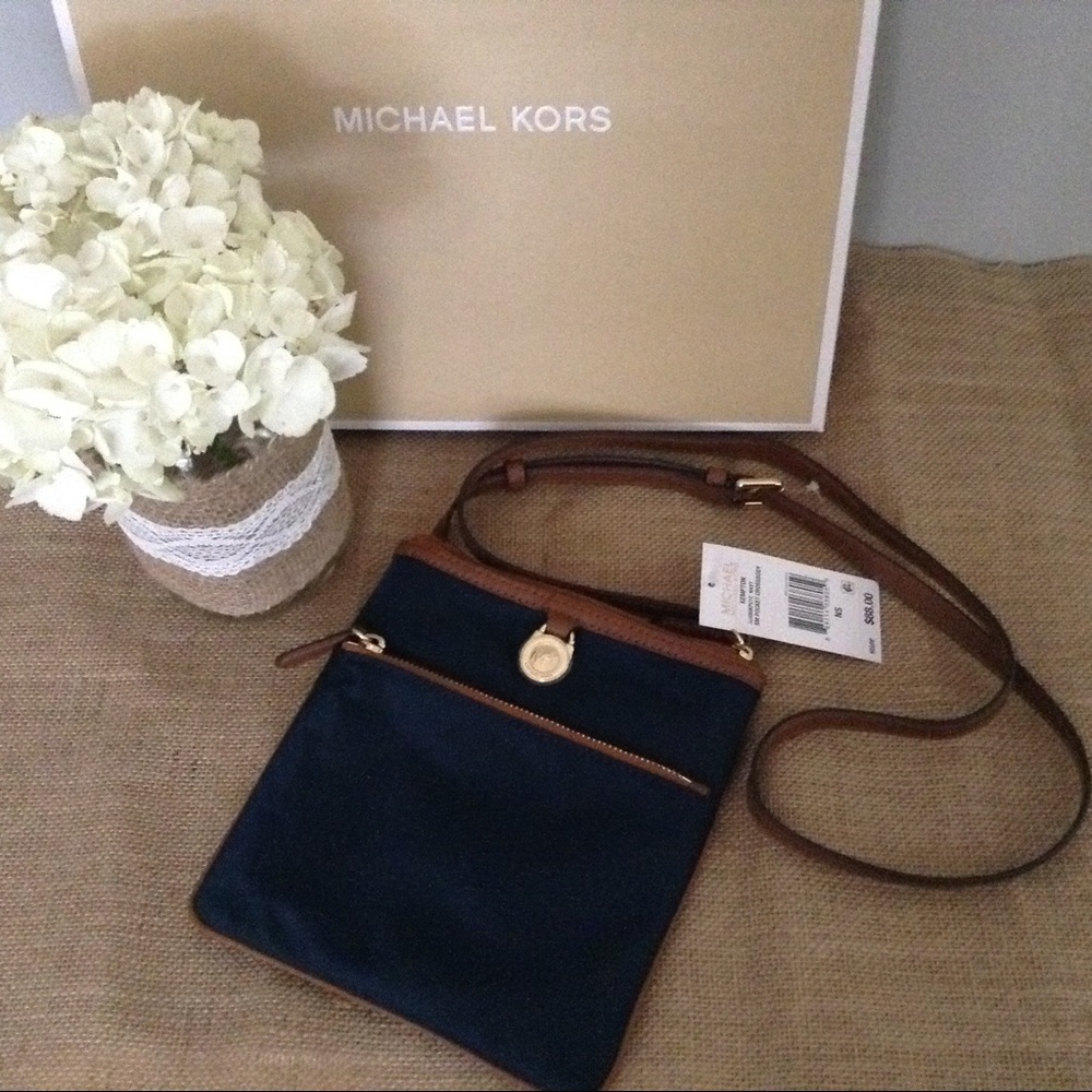 👜MICHAEL KORS Pocket