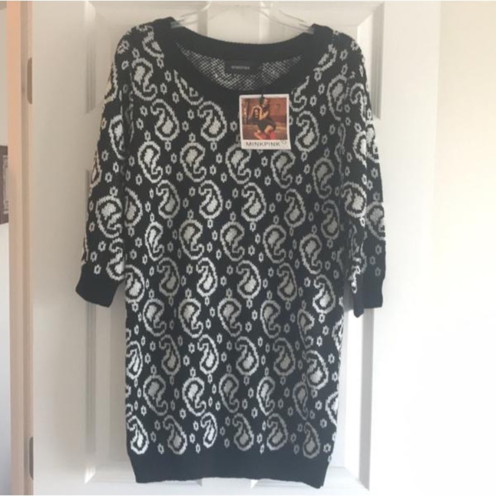 NWT MINKPINK PAISLEY TUNIC SWEATER