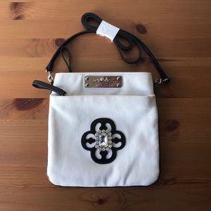 ❣️HP 8/20 ❣️NWT My Flat In London Crossbody Bag