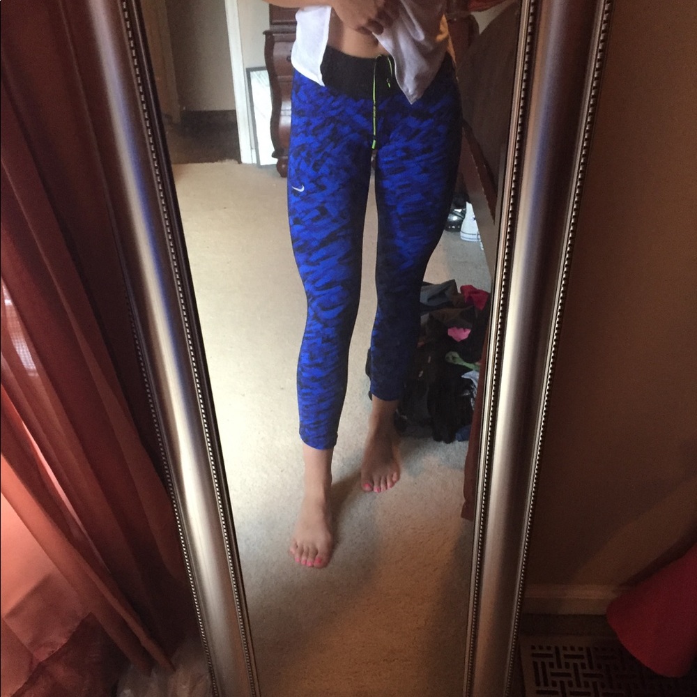 Nike crop leggings XS