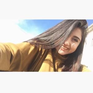 Meet your Posher, Acasia