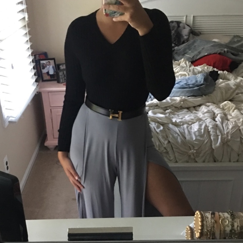 Ribbed v-neck sweater