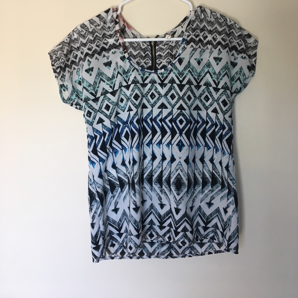 Light weight top