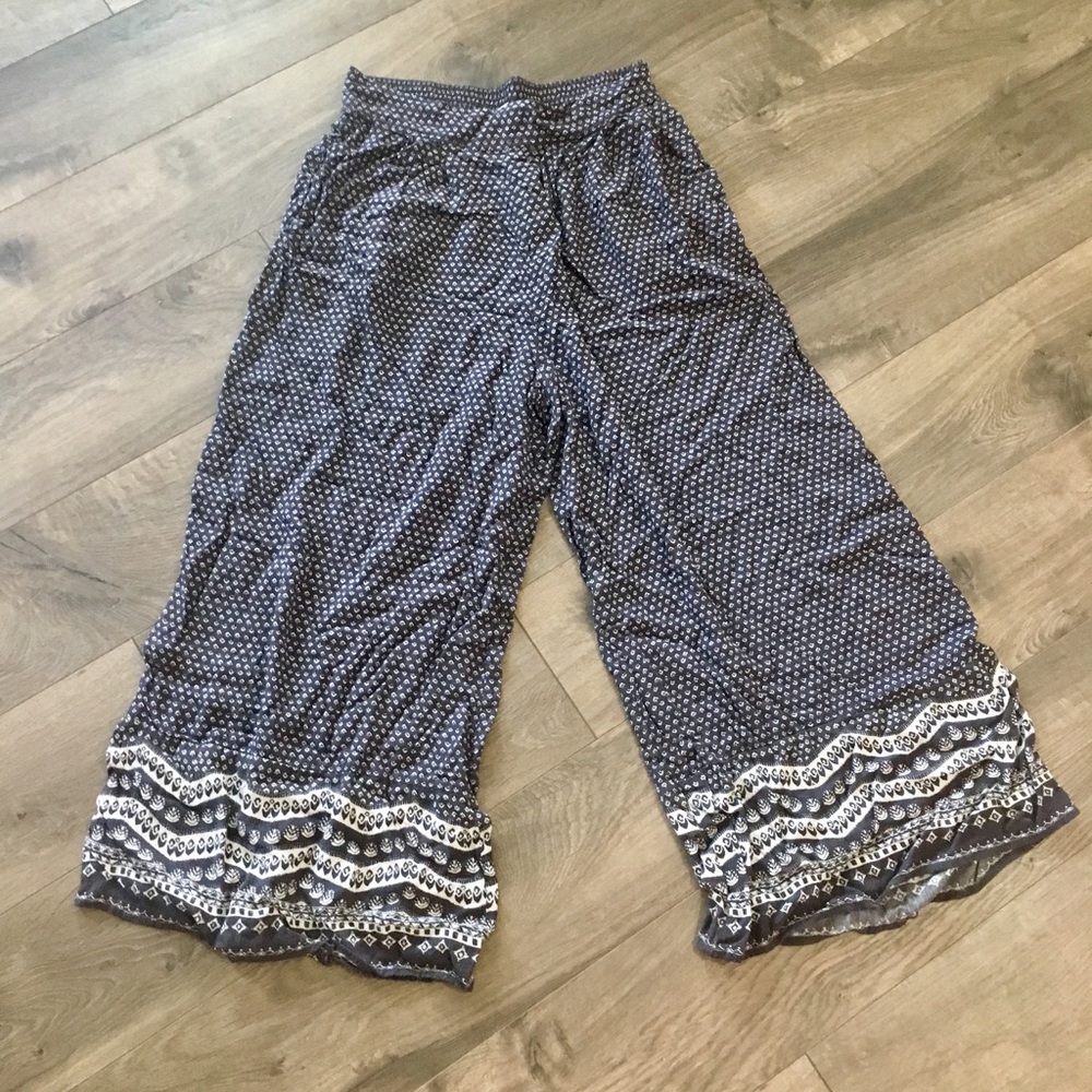 American Eagle Blue print flare soft pants