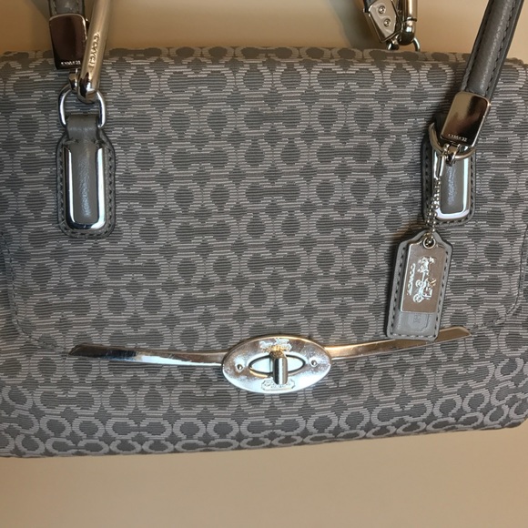 AUTHENTIC Coach Madison Needlepoint Op Art Satchel - Picture 2 of 7