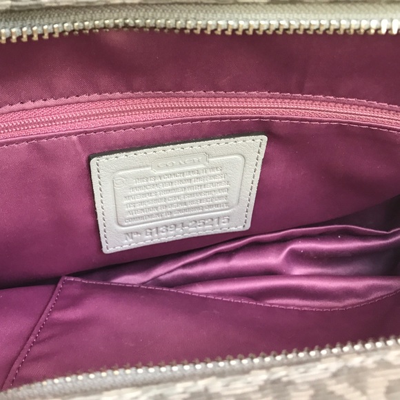 AUTHENTIC Coach Madison Needlepoint Op Art Satchel - Picture 4 of 7