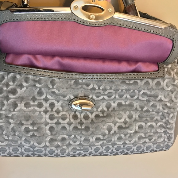 AUTHENTIC Coach Madison Needlepoint Op Art Satchel - Picture 6 of 7