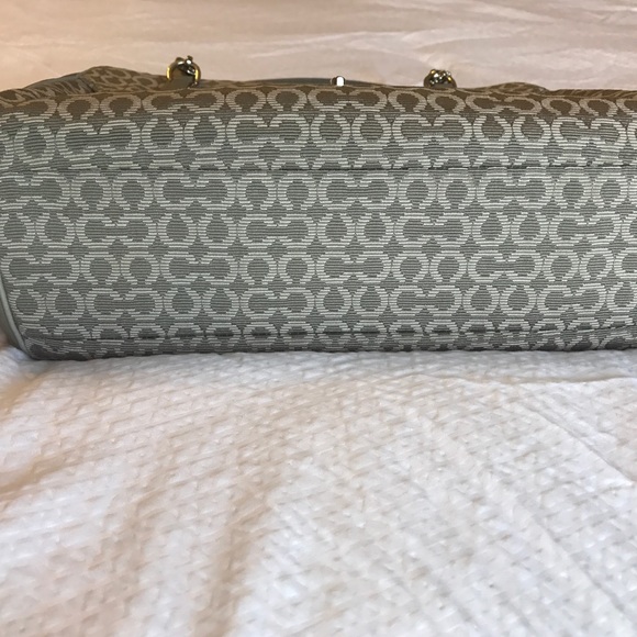 AUTHENTIC Coach Madison Needlepoint Op Art Satchel - Picture 7 of 7