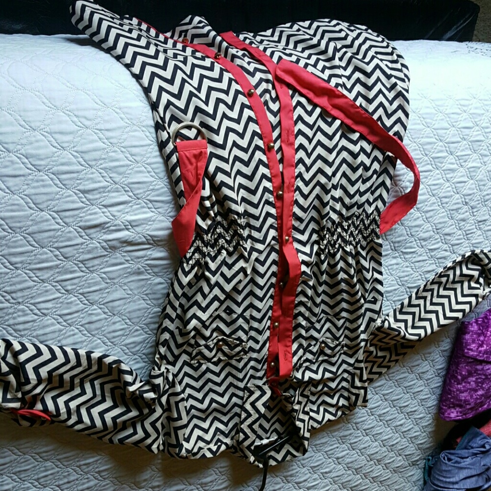 Beautiful city dress - Picture 4 of 5