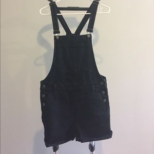 Cute black denim overall shorts **new with tags**