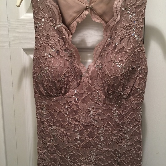 Formal dress - Picture 2 of 4