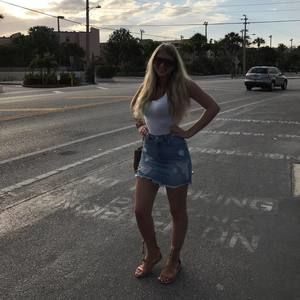 Meet your Posher, Brooke