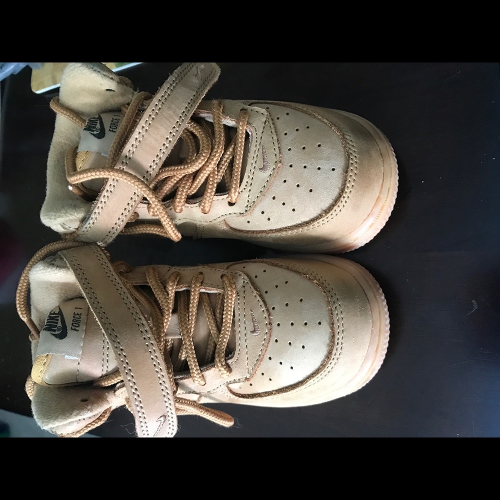 Toddler Air Force one size 8c. 📍SOLD📍