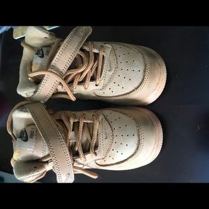 Toddler Air Force one size 8c. 📍SOLD📍