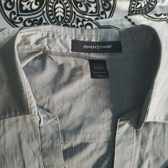 Button down shirt - Picture 2 of 4