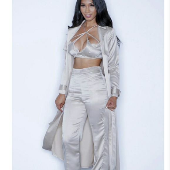 Kloset Envy Satin set - Picture 2 of 4