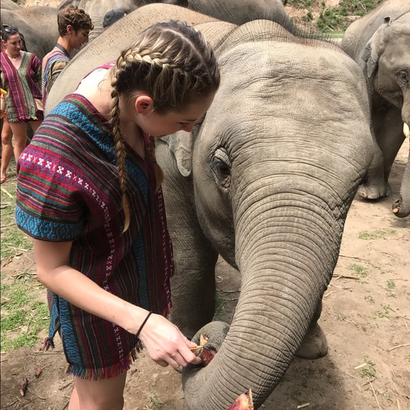 Meet Your Posher - Steph! - Picture 2 of 3