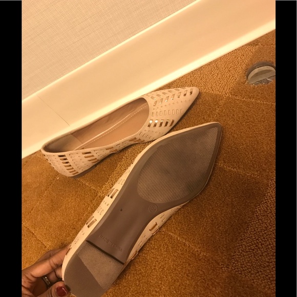 Cute nude flats- great for work - Picture 4 of 4