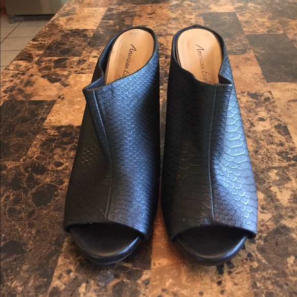 American Eagle heels size 8 - Picture 2 of 4