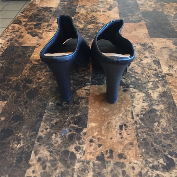 American Eagle heels size 8 - Picture 3 of 4