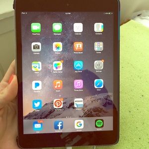 Apple IPad Mini 2 and case!