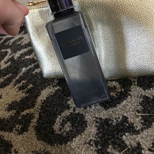 Victoria secret perfume😊