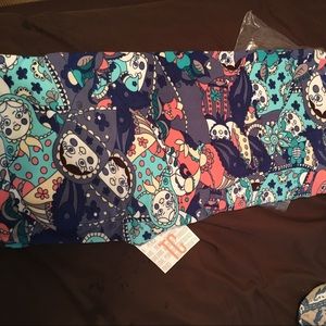 Lularoe TC Russian Doll Leggings NWT