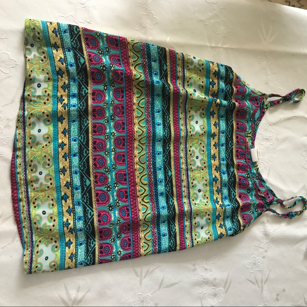 Patterned Tank Top - Picture 3 of 3