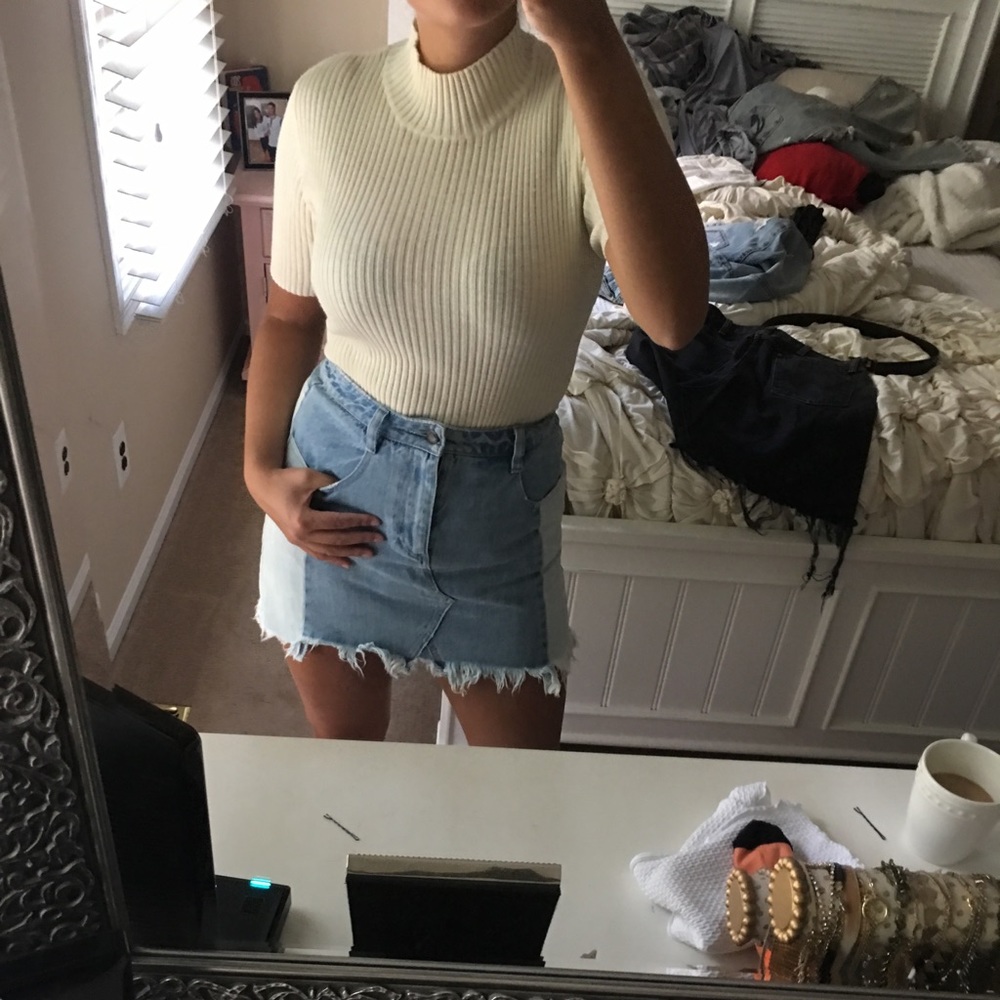 Cream short sleeve sweater
