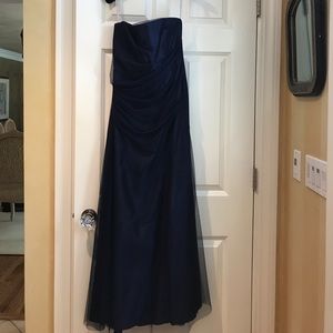 Strapless Navy Vera Wang Tulle Gown