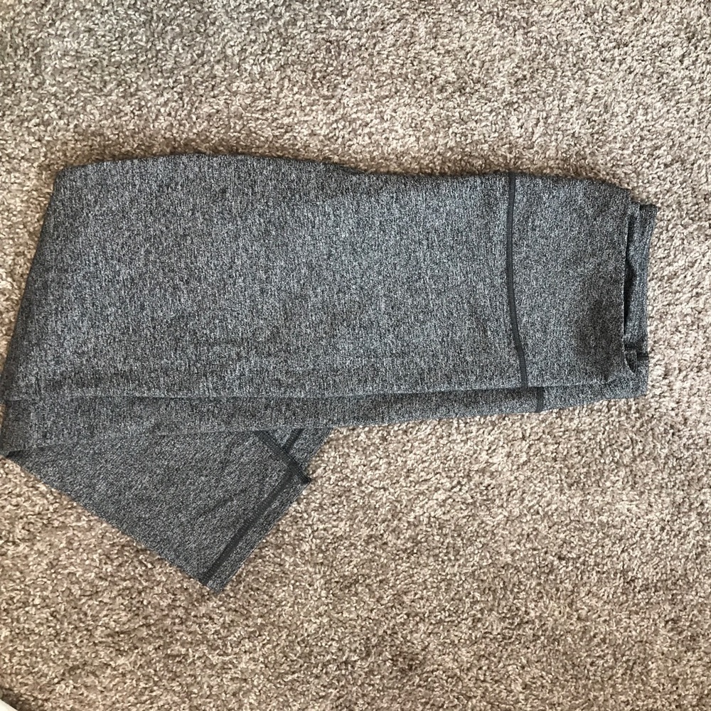 Victoria Secret Sport cropped Capri leggings