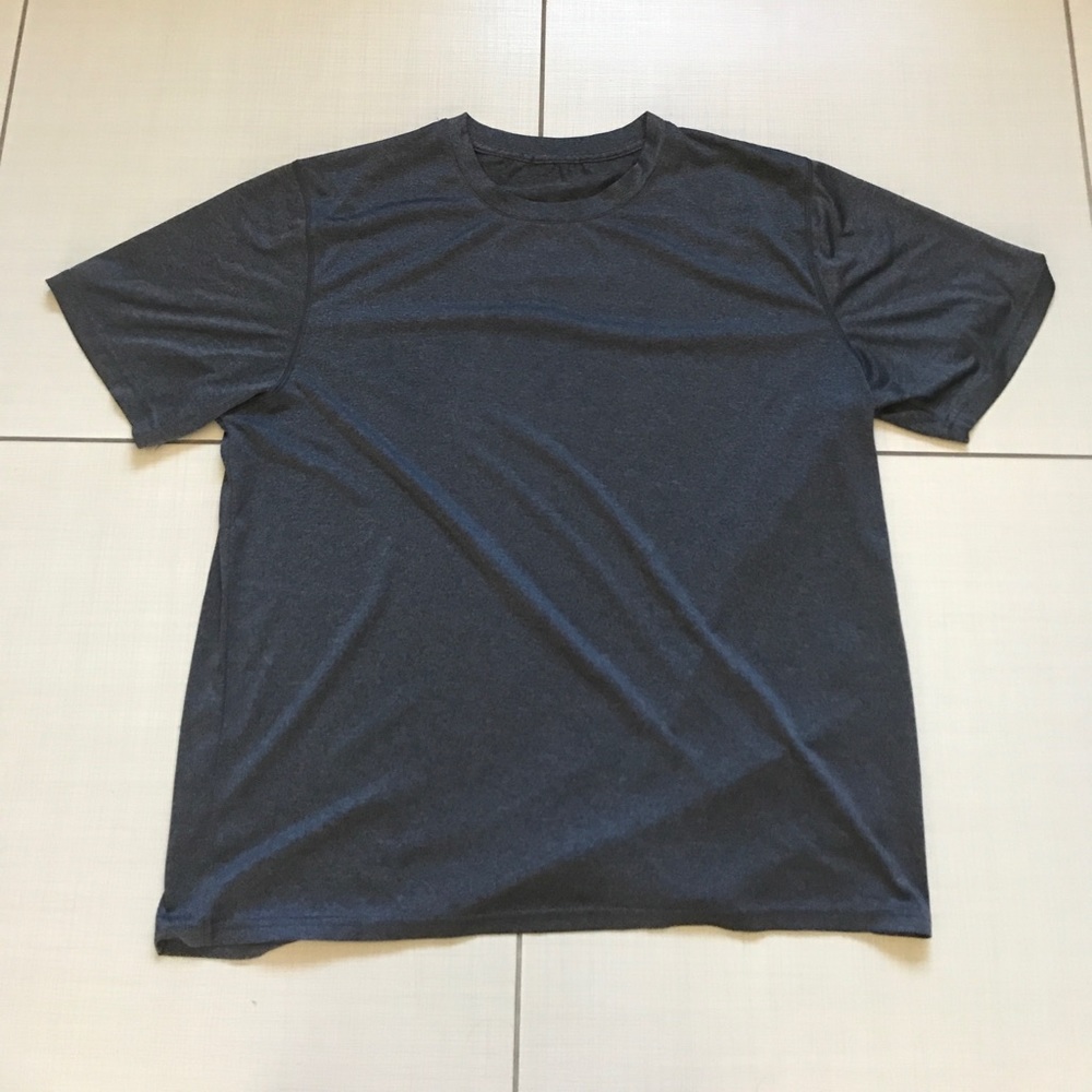 Reebok tshirt