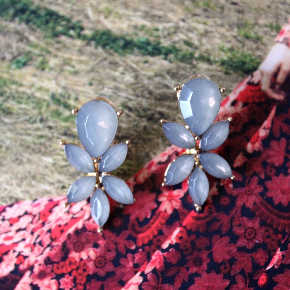 "Jasmine" Earrings | Gray