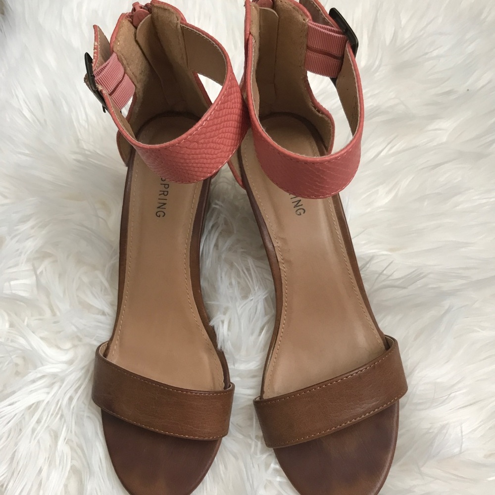 Wedge sandals 8.5