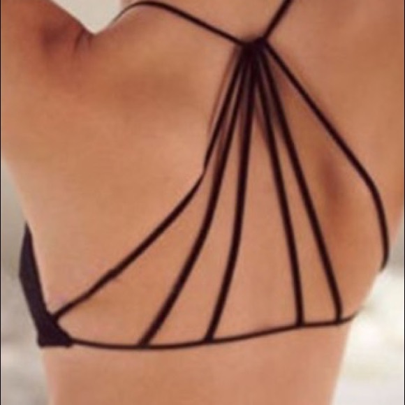 ❤️ Black Strappy Bralette - Picture 3 of 4